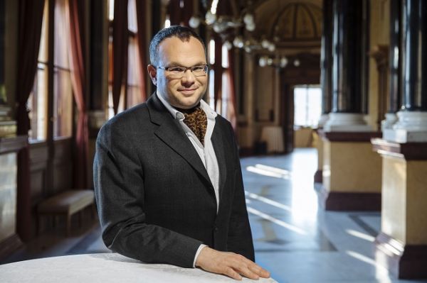 „Studium hudebního manažerství znamená vysokou šanci uplatnění v oboru“, říká náš absolvent a ředitel České filharmonie David Mareček